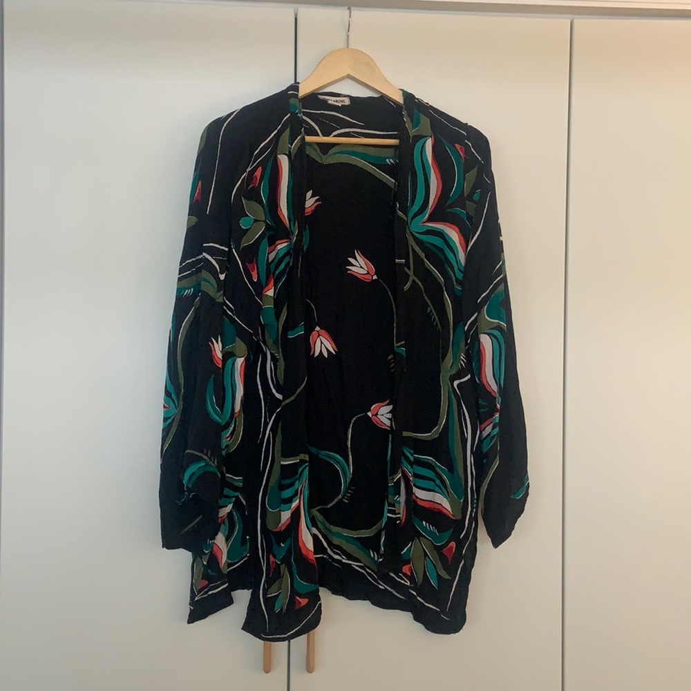 Billabong Kimono wrap size small/medium